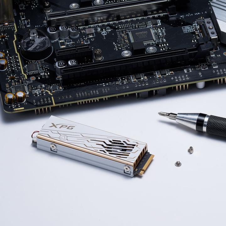 Actual product image Adata XPG MARS 980 Pro (2000 GB, M.2 2280)