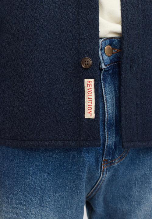 Actual product image Revolution Worker (L)