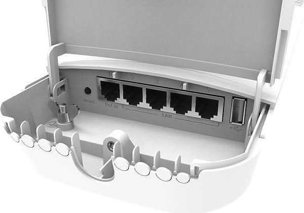 Actual product image MikroTik OmniTIK 5 ac with 2 x 7.5dBi integrated 5GHz Omni antennas (5000 Mbit/s)