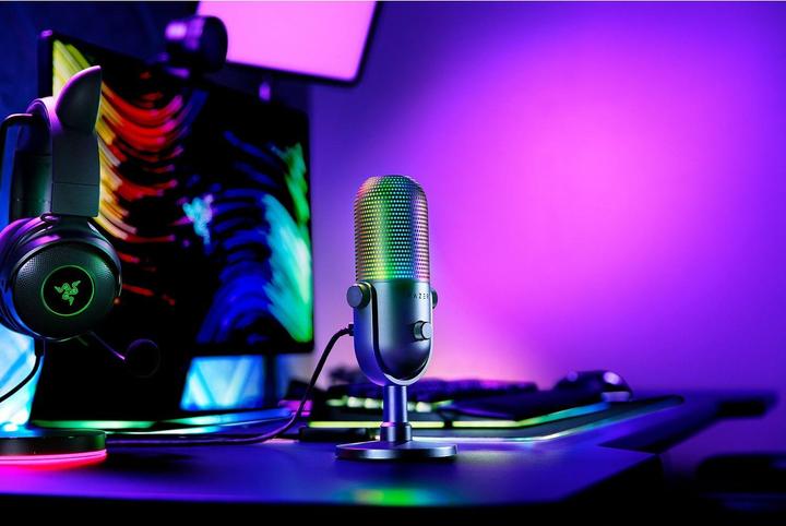 Actual product image Razer Seiren V3 Chroma