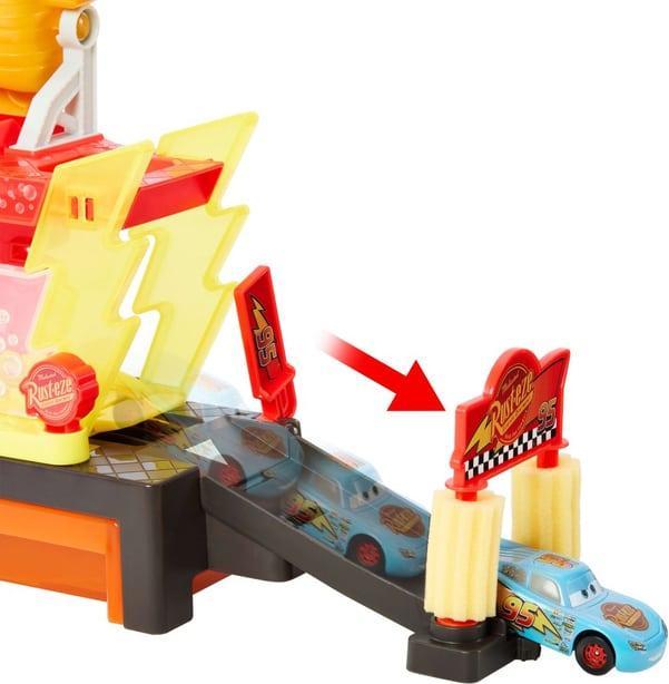 Actual product image Disney Pixar Cars Color Changers Lightning McQueen Autowaschanlage