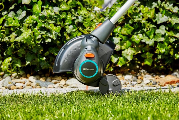 Actual product image Gardena ComfortCut 23/18V P4A (Plastic knives)