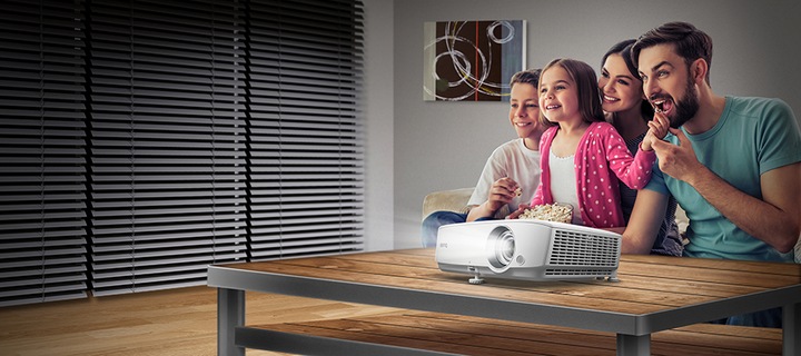 Image du produit BenQ W1050 (Full HD, 2200 lm, 1.28 - 1.56:1)