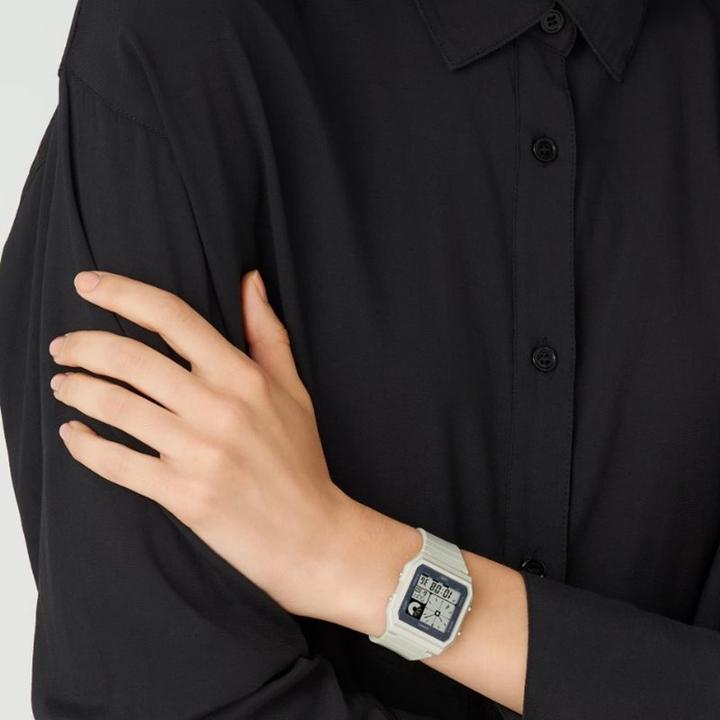 Actual product image Casio LF-20W-8A (Digital watch, 33 mm)