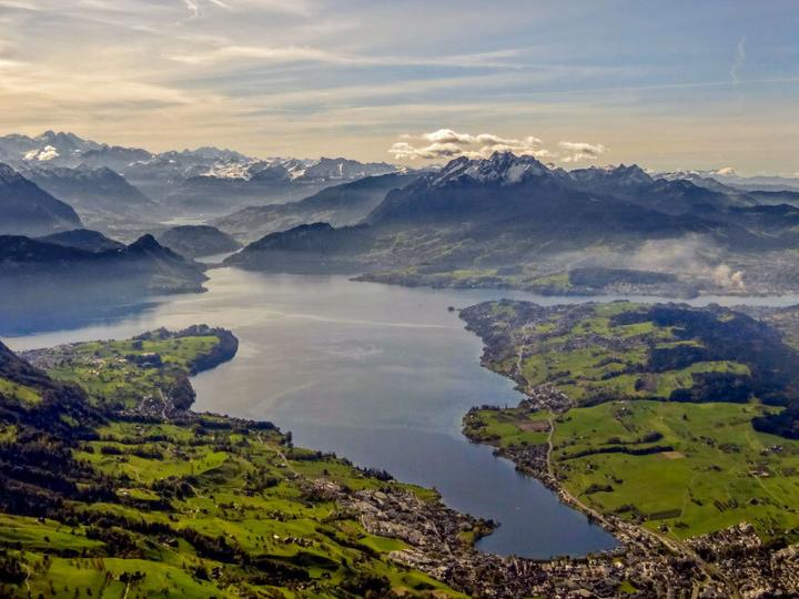 Produktbild Smartbox Die Luzerner Voralpen von oben: Eindrücklicher Helikopterflug zwischen Rigi und Pilatus (2 Pers.)