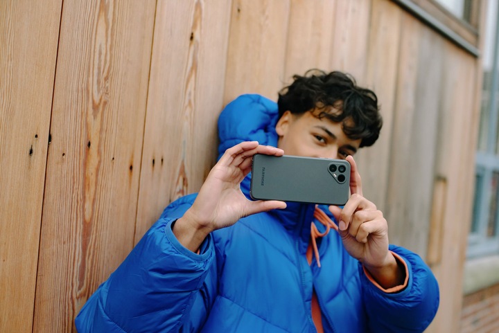 Productafbeelding Fairphone 4 (256 GB, Grijs, 6.30", SIM + eSIM, 48 Mpx, 5G)