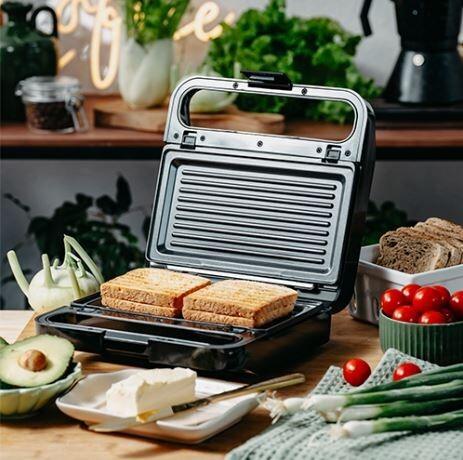 Produktbild Adler Sandwich maker 2 in 1 | AD 3070b | 850 W | Number of plates 2 | Black