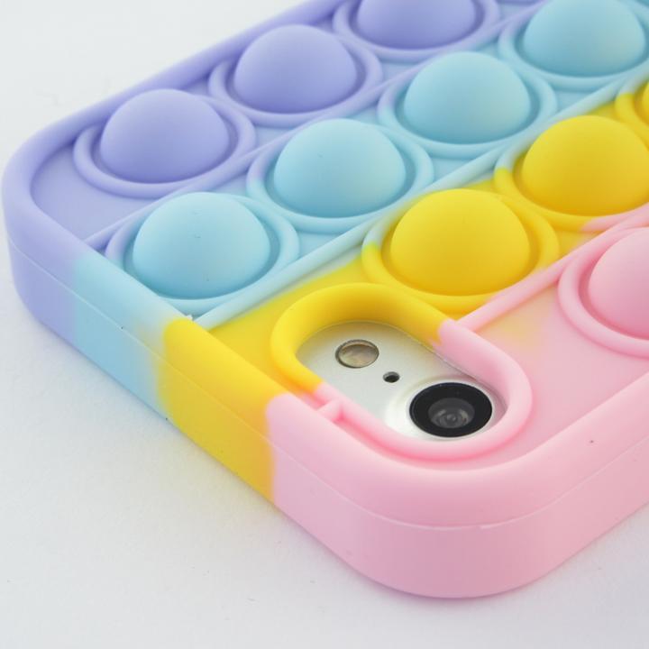 Produktbild PhoneLook Hülle Silikon Luftblasen Anti-Stress Regenbogen (Apple iPhone 7)