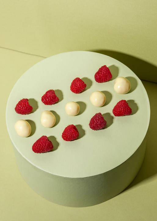 Produktbild KoRo Gefriergetrocknete Himbeeren in weisser Schokolade (1000 g)