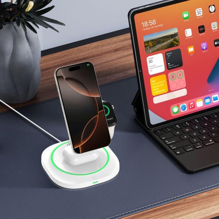 Actual product image Tech-Protect QI15W-A46 3in1 Magnetic MagSafe Inductive Charger - White (15 W)