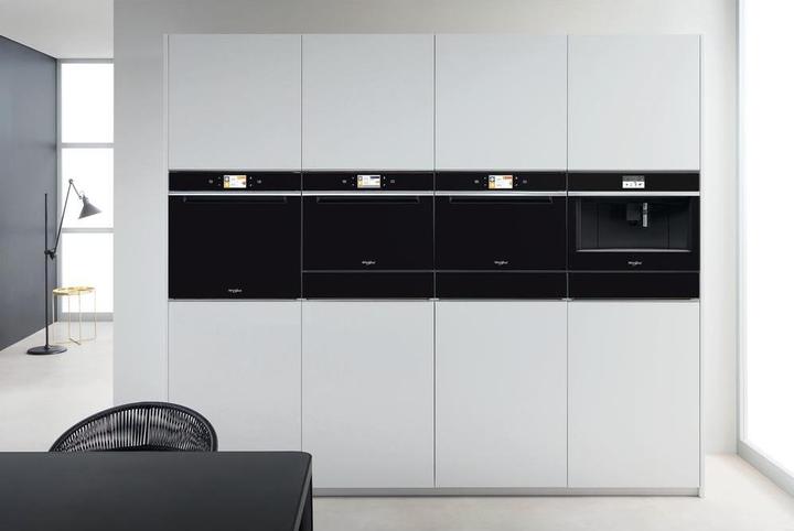 Actual product image Whirlpool W11 CM145 Fully-auto Espresso machine 2.5 L