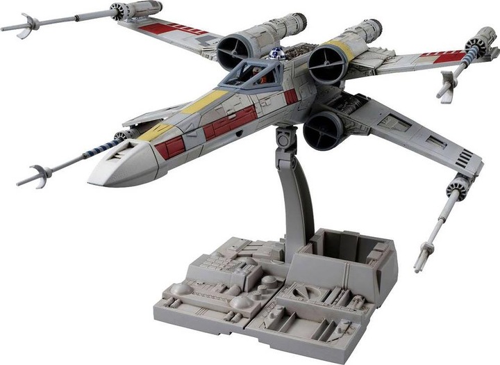 Actual product image Revell 172 XWing Starfighter kit