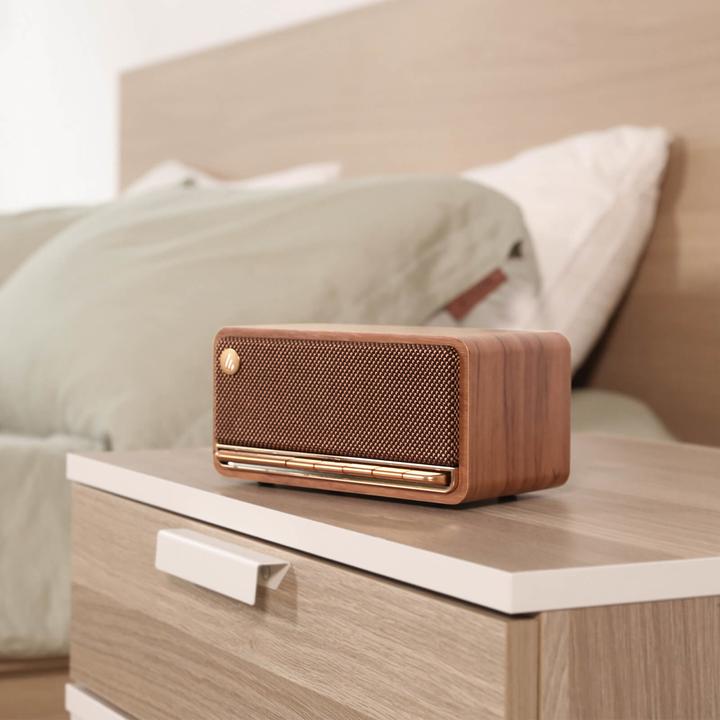 Productafbeelding Edifier MP230 2.0 hout Bluetooth retro look (10 h, Werkt op batterijen)