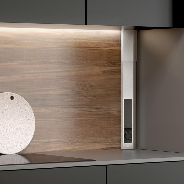 Image du produit Bachmann CASIA 2 4xCEE7/3 2,0m AEH aspect inox (4x, CEE 7/3, 2 m)