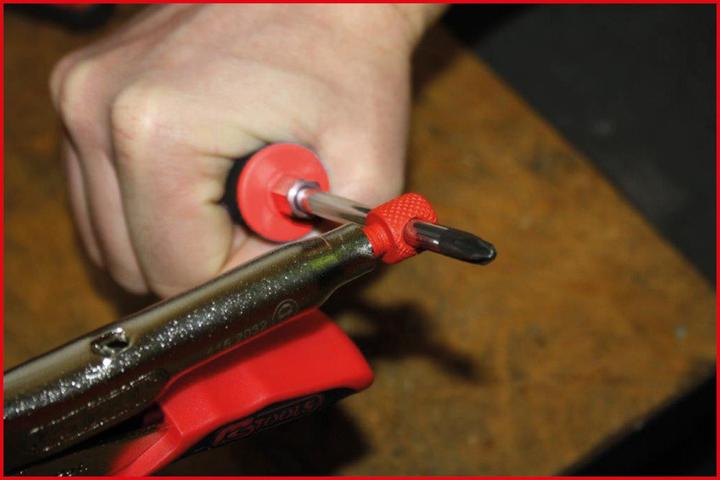 Actual product image KS Tools Grip pliers with easy release, straight jaws (250 mm)