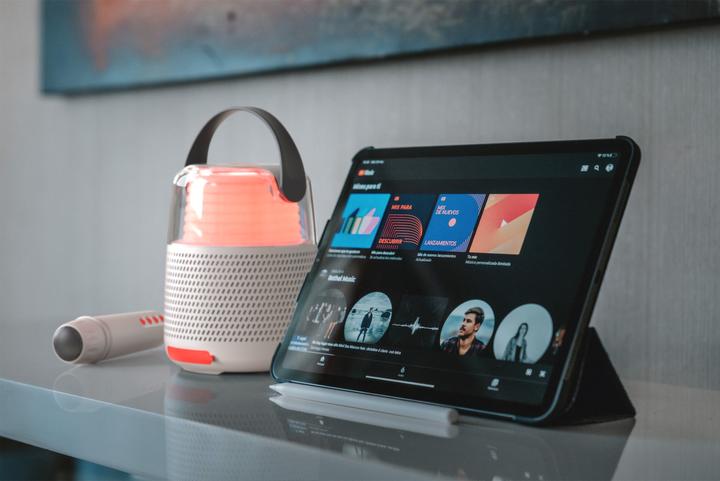 Produktbild Mobility on Board Karaoke Lautsprecher KS-80 grau (5 h, Netzbetrieb)