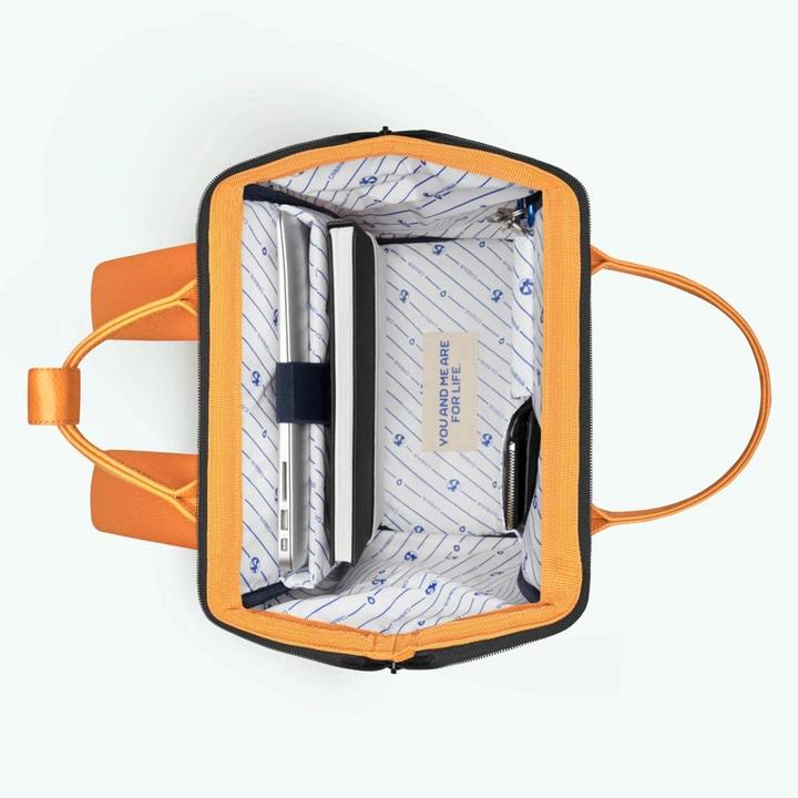 Actual product image Cabaia Adventurer Backpack Medium Grasse (18 l)