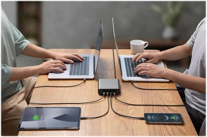 Actual product image Hyper HyperJuice 245W GaN (100 W)