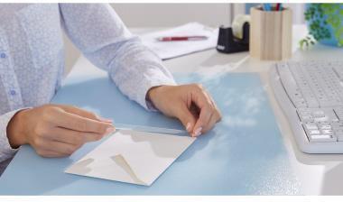 Produktbild tesa 10x tesafilm ECO & CLEAR, lösungsmittelfrei und alterungsbeständig (15 mm)