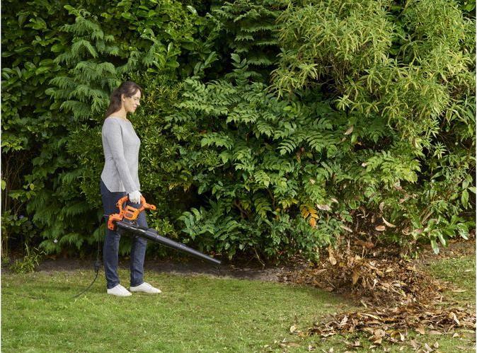Image du produit Black & Decker Souffleur de feuilles électrique BEBLV230 (Fonctionnement sur secteur, Aspirateurs et souffleurs)