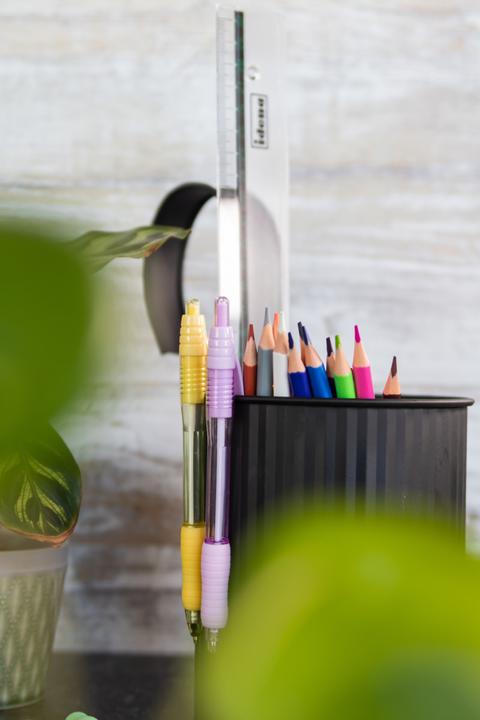 Immagine prodotto Idena Pastelli triangolari senza legno 24 pezzi (24 x)