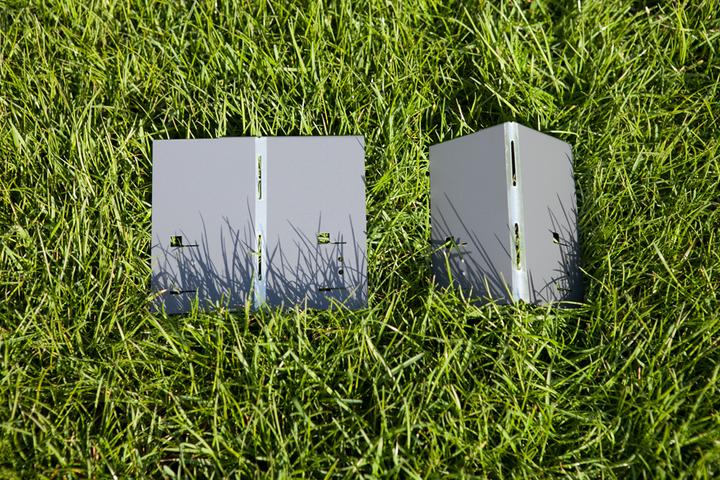 Actual product image Green Split Aluminium/zinc corner for lawn edging 13.5cm (13.50 cm)