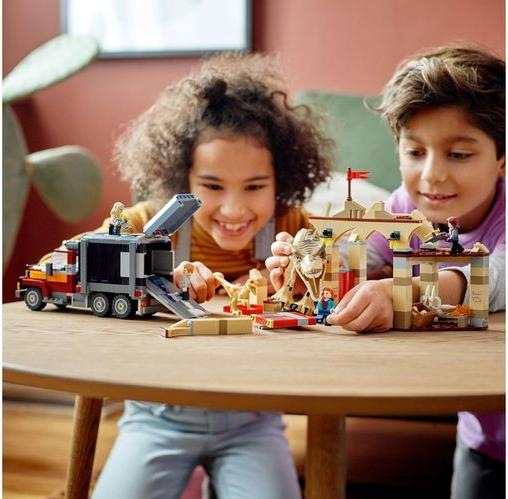 Immagine prodotto LEGO T. Rex e Atrociraptor: epidemia di dinosauri (76948, LEGO Jurassic World)