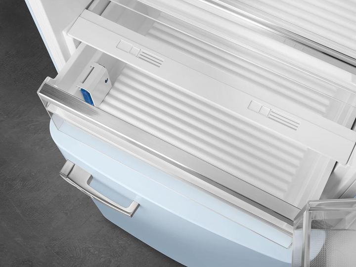 Produktbild Smeg FAB38RPB5 50's Style, 2-türig, 70 cm, Rechts, No Frost, pastellblau (481 l)