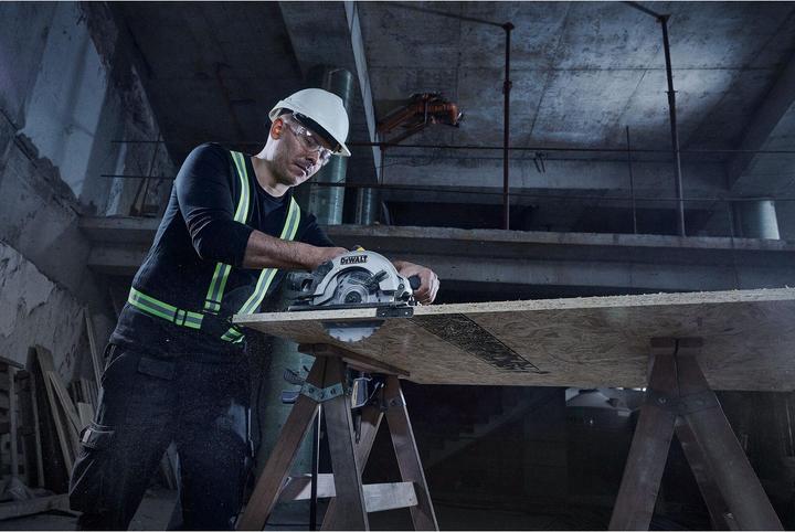 Actual product image DeWalt DWE 5615