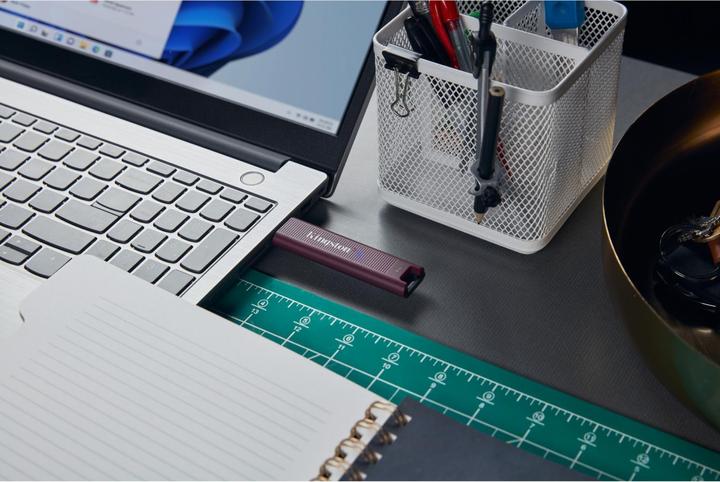 Produktbild Kingston DataTraveler Max (1000 GB, USB 3.2, USB-A)