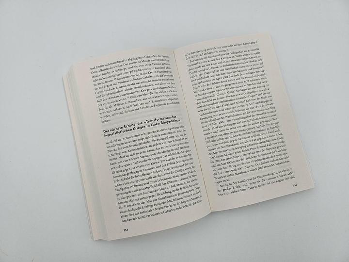 Actual product image Schwarzbuch Putin (German, Barbara Sauser, Elisabeth Thielicke, Galia Ackerman, Jens Hagestedt, Jörn Pinnow, Nadine Püschel, Stéphane Courtois, Thomas Stauder, Ursula Held, 2024)