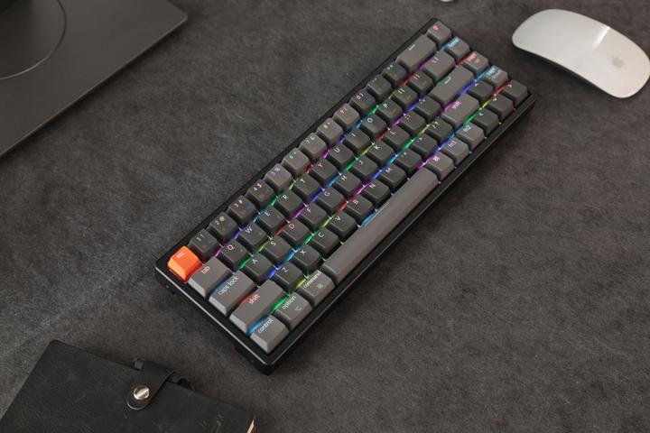 Image du produit Keychron K6 (CH, Filaire, Sans fil)