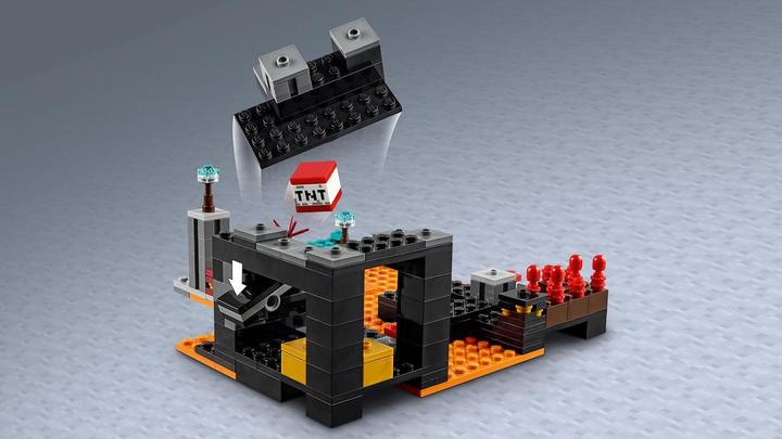 Actual product image LEGO The Nether Bastion (21185, LEGO Minecraft)