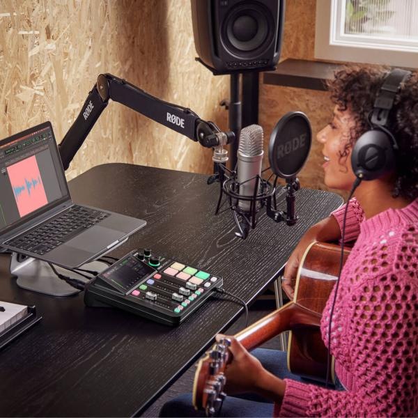 Productafbeelding RØDE RodeCaster Duo geïntegreerde audioproductiestudio (Studio en live mixer)