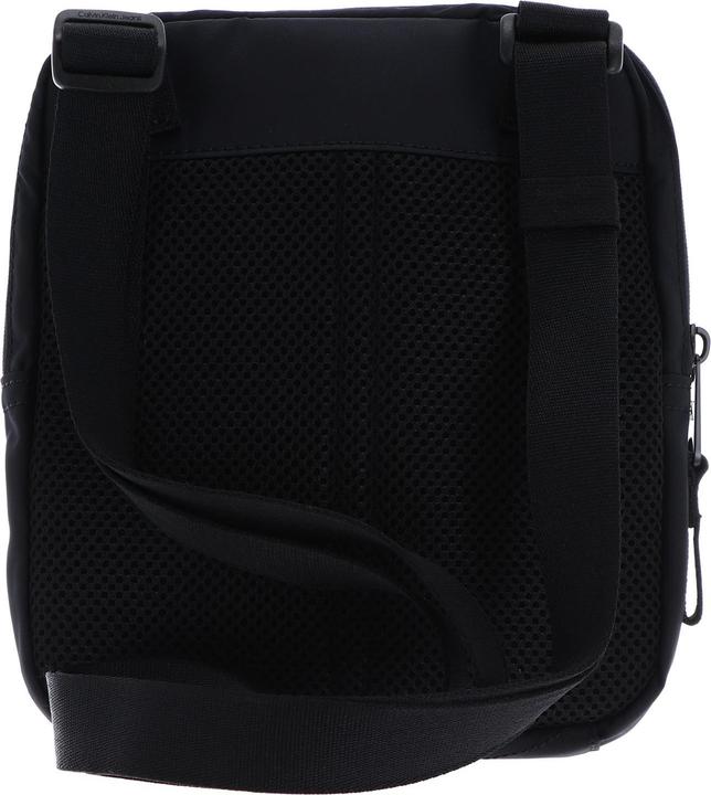 Actual product image MGA Na (57% RECYCLED NYLON / POLYAMIDE, 43% RECYCLED POLYESTER)