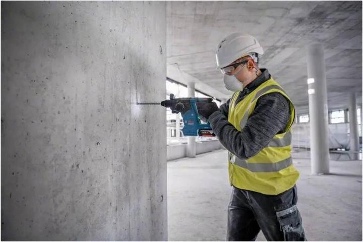 Produktbild Bosch Professional GBH 18V-24 C (solo. L) (Akkubetrieb)