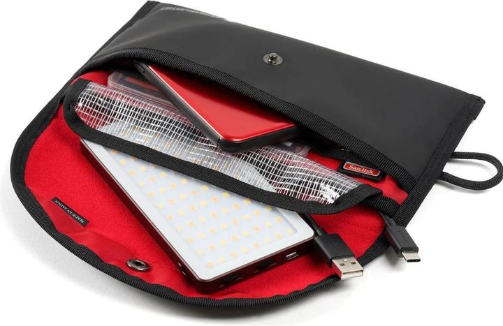 Actual product image Artisan & Artist ACAM-65D BLK (Camera bag)