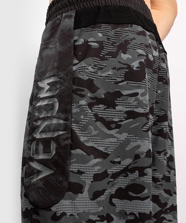 Produktbild Venum Defender Training Shorts - Dark Camo (S)