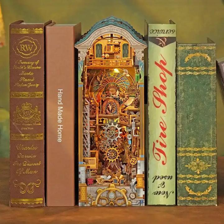 Produktbild Tonecheer Clock Tower - Book Nook