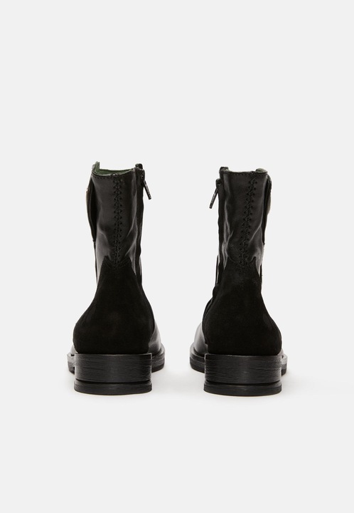 Produktbild Felmini Die EDITION D658, die Bikerstiefelette von, wird aus echtem Leder gefertigt und ist eine Son (39)
