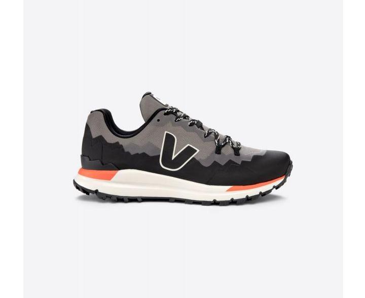 Actual product image Veja Fitz Roy Trek Shell (41)