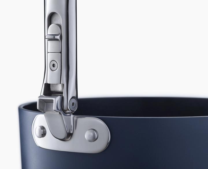 Image du produit Joseph Joseph Space Casserole à manche pliable avec couvercle D15cm (Aluminium, 15 x 14.40 cm)