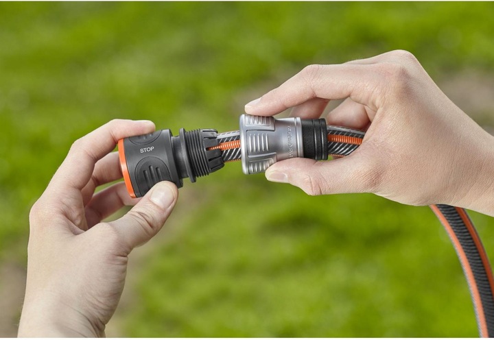 Actual product image Gardena Premium cleaning syringe set