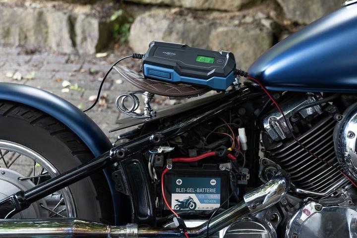 Produktbild Ansmann Autobatterie-Ladegerät + KFZ-Batterietester (6 A)