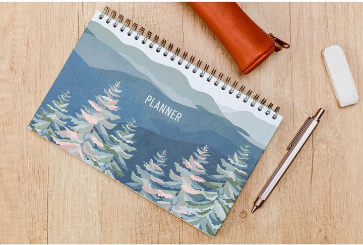 Actual product image Clairefontaine La Vie en Vosges, Planner, Block mit kopfseitiger Spiralbindung 22x14 cm, 53 bedruckte Blätter - (Soft cover)