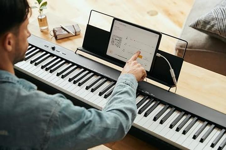 Actual product image Casio CDP-S110BK (88 Keys)