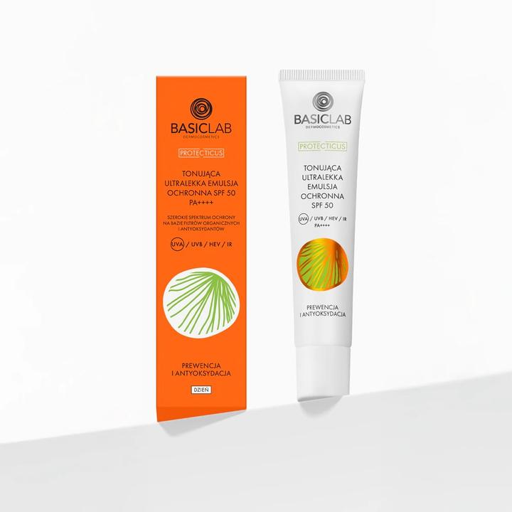 Produktbild BasicLab Tinted Ultralight Protective Emulsion Spf 50 With Ppd 221 40ml (Sonnencreme Gesicht, SPF 50, 40 ml)