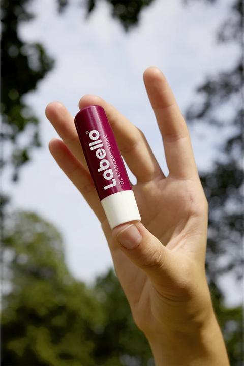 Actual product image LABELLO Blackberry - Toning lip balm blackberry 4.8g (Lip balm)