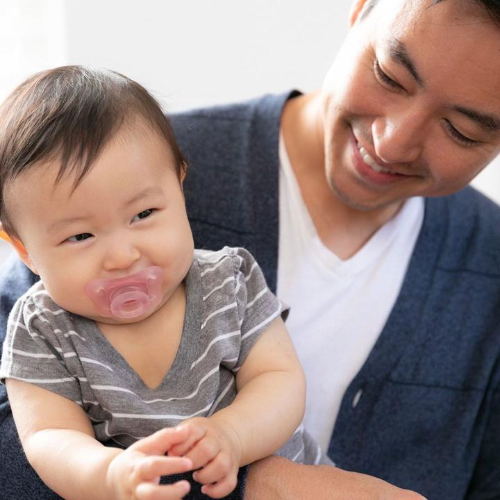 Produktbild Chicco Physiologischer Beruhigungssauger PHYSIO FORMA SOFT mini Silikon GIRL 0-2m (2 x, bis 2 Jahre)