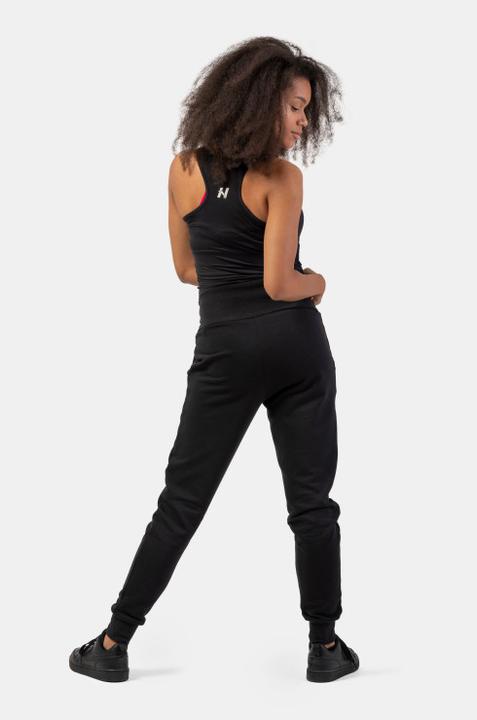 Produktbild Nebbia Sporty Slim-Fit Crop Tank Top 422 black (S)